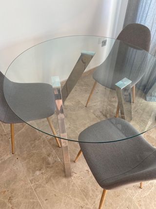 Mesa redonda cristal y 3 sillas