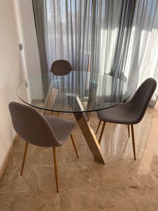 Mesa redonda cristal y 3 sillas