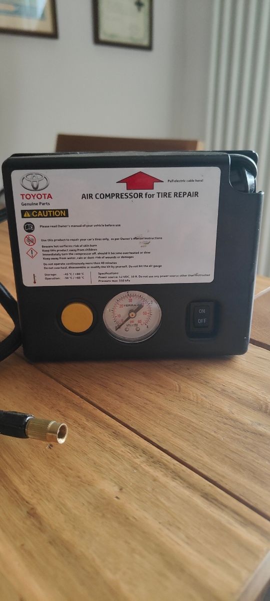 Compressore partatile per automobile