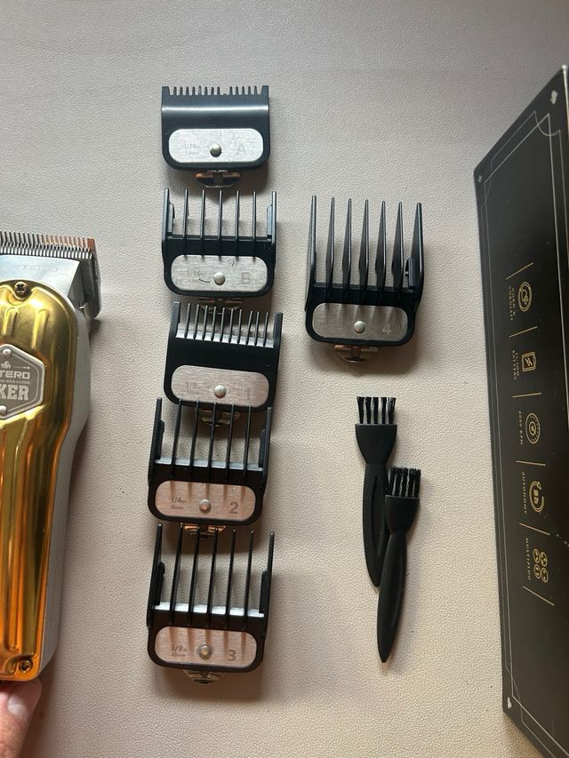 Máquina Cortapelo Artero Joker Dorada