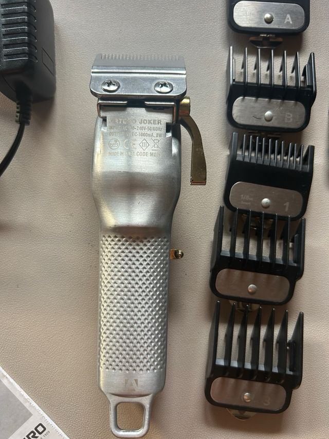 Máquina Cortapelo Artero Joker Dorada