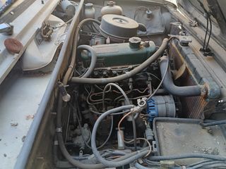 SEAT 124 1998