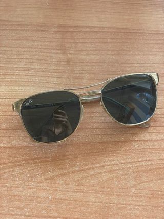 Ray-Ban Signet. 