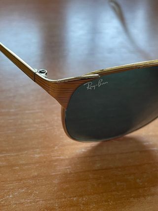 Ray-Ban Signet. 