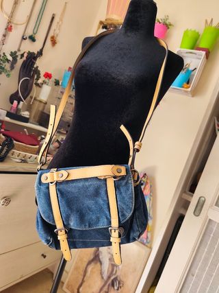 Bolso bandolera vaquero con detalles en piel