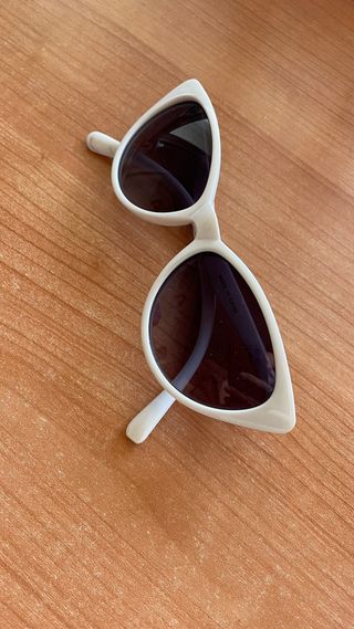 Gafas de sol ojo de gato blancas