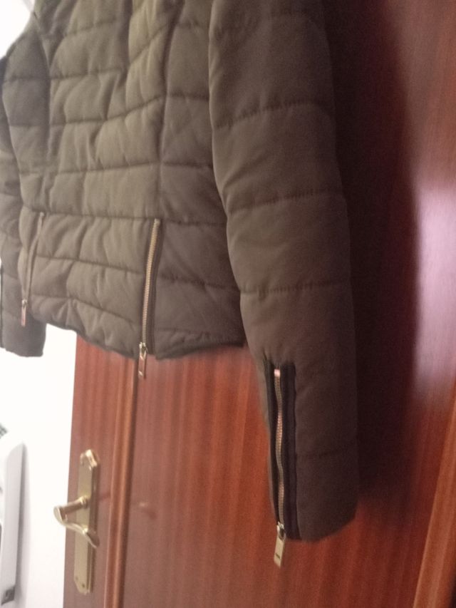 Cazadora Zara verde militar Talla M