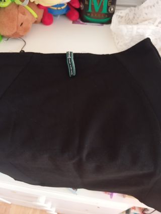 Lote Ropa Mujer: 2 Blusas y Falda
