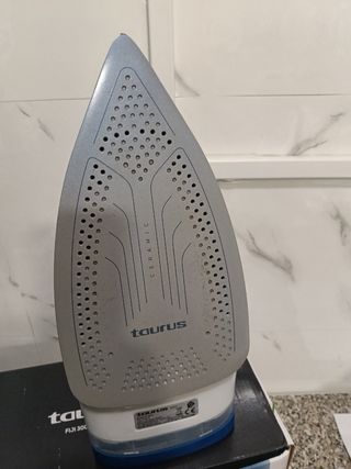 Plancha Taurus FIJI 3000 CERAMIC