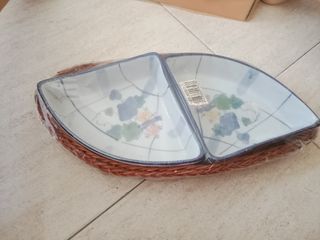 Bandejas de cerámica y mimbre decoradas