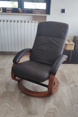Butaca reclinable poli-piel y madera
