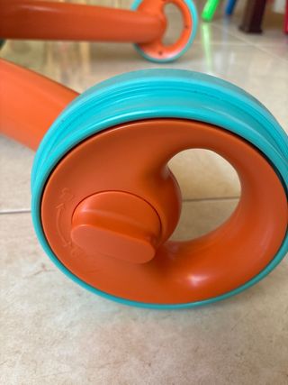 Andador infantil KUB naranja