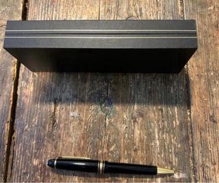 Bolígrafo Montblanc Meisterstück Dorado