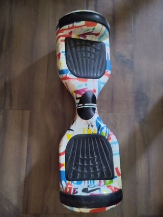 Hoverboard con diseño colorido