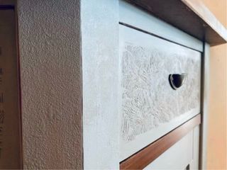 Credenza shabby chic dipinta a mano