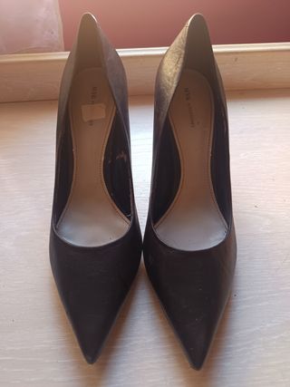 Zapatos de salón negros Mango
