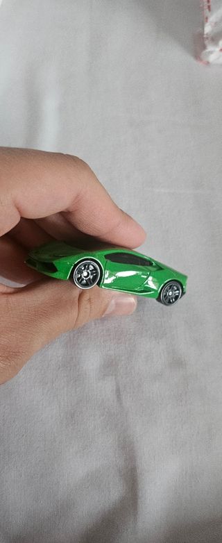 Hot Wheels Lamborghini Huracan LP 610-4 Verde