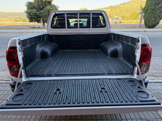 Toyota Hilux 2021