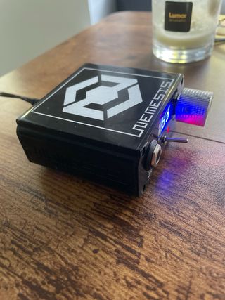 Fuente Alimentación Tatuaje Kwadron Nemesis Negra