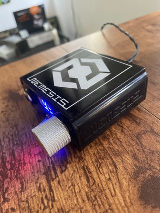 Fuente Alimentación Tatuaje Kwadron Nemesis Negra