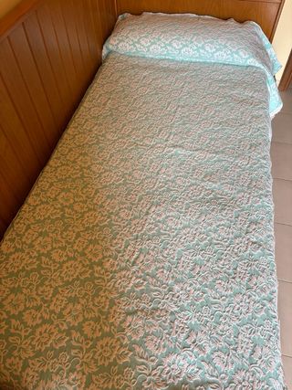 Colcha individual verde y blanco 140x235
