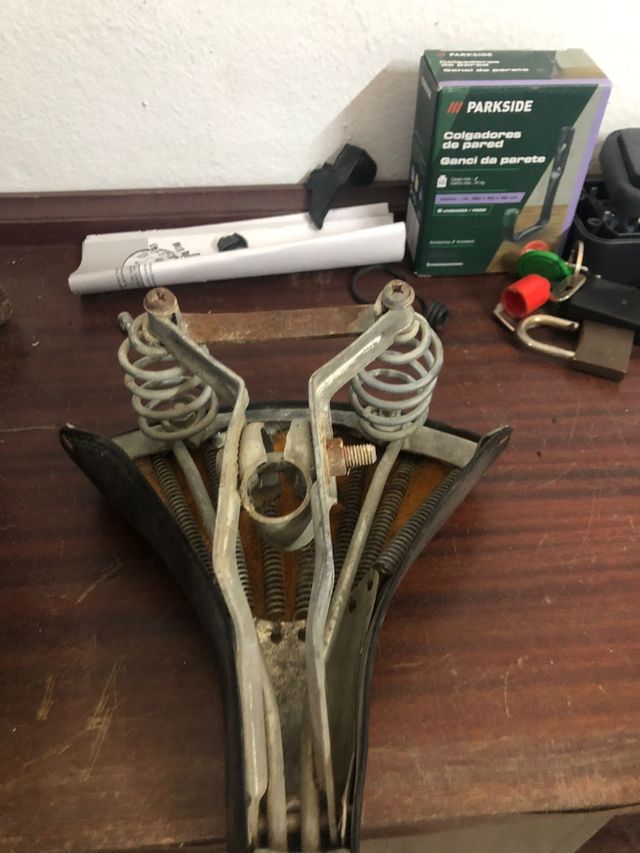 Asiento Bici Vintage Old School
Manillar y peg. 