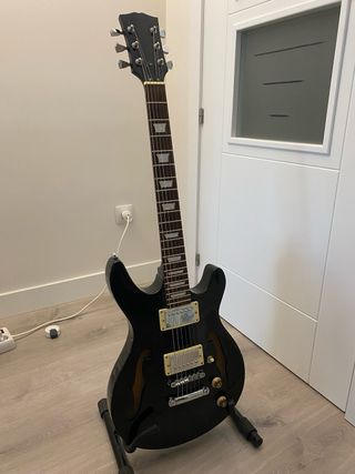 Guitarra Eléctrica Semisolida Negra
