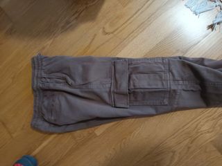 Pantalón cargo Zara marrón Niño 
