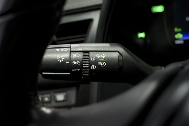 Lexus UX   2.0 250h Business 