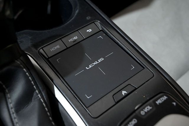 Lexus UX   2.0 250h Business 