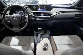 Lexus UX   2.0 250h Business 