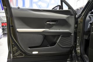 Lexus UX   2.0 250h Business 