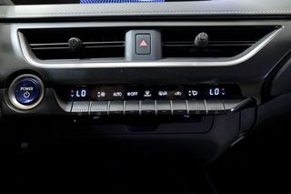 Lexus UX   2.0 250h Business 