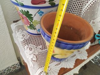 2 vasi da fiori in ceramica dipinti a mano
