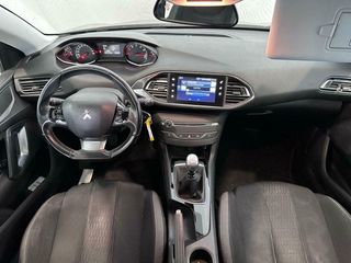 Peugeot 308 Style 1.2 Puertech