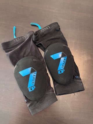 Cotoveleiras 7idp Transition