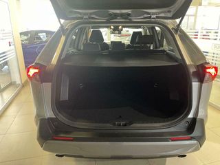 Toyota Rav4   2.5l 220H Advance