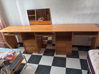 Escritorio triple, llevárselo hoy hasta las 8pm