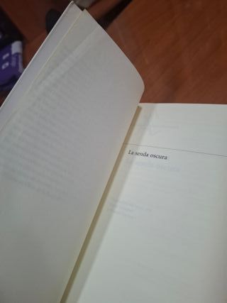 La senda oscura (Spanish Edition)