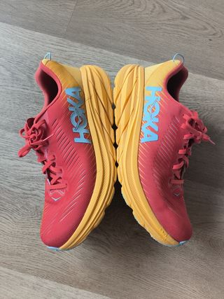 Zapatillas Hoka Naranja y Rojo