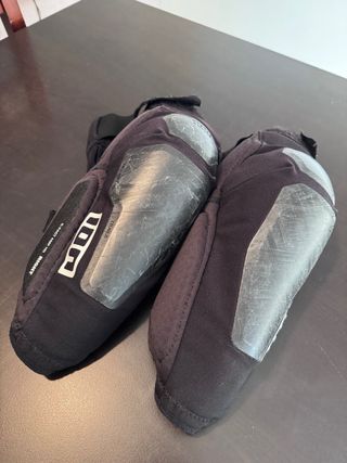 Joelheiras ION K-Pact AMP HD