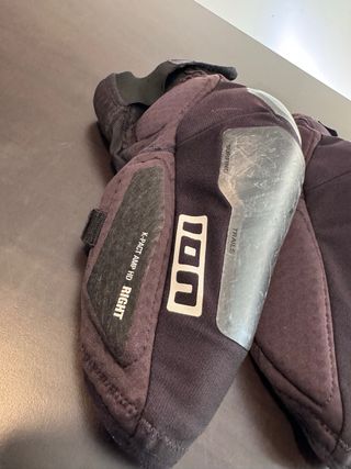 Joelheiras ION K-Pact AMP HD