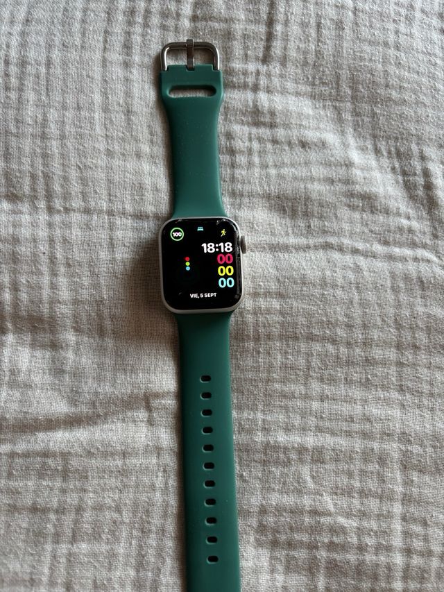 Apple Watch Plata  modelo : Se (2023) Cellular 40m