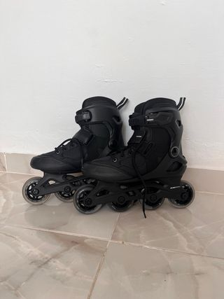 Patines en línea negros