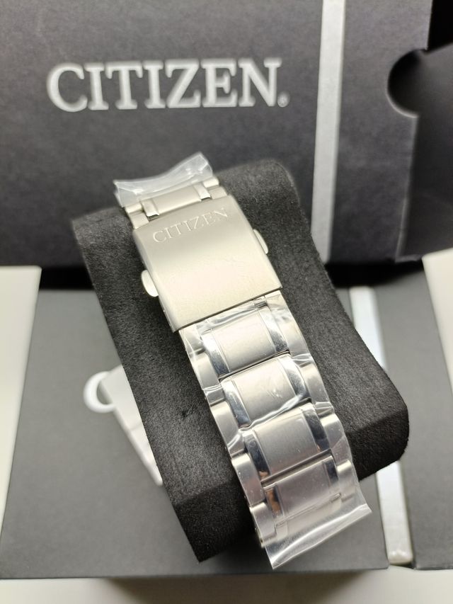 Citizen Eco-Drive TSUKI-MOON PHASE Titanium.