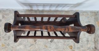 Revistero de madera