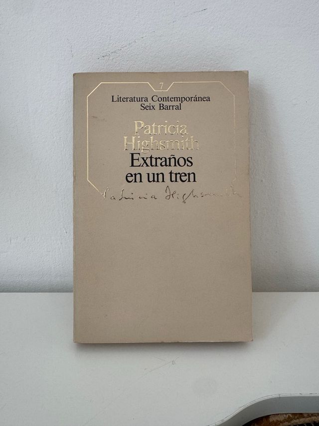 Libro Extraños en un tren