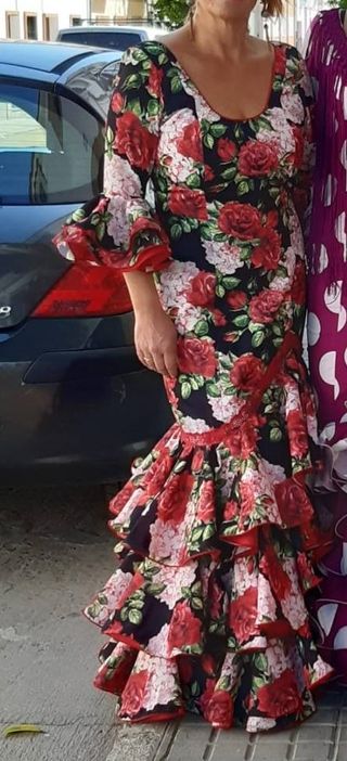 Traje Flamenca Talla 42-44 Flores Rojas