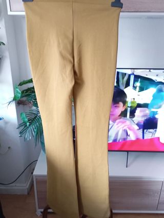 Pantalón Zara Interlock.