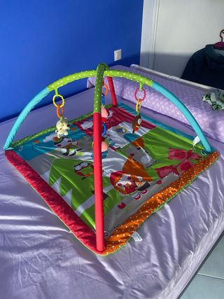 Alfombra de juego para bebé con arcos